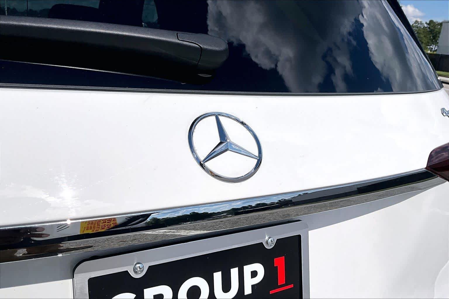 Used 2025 Polar White Mercedes-Benz GLE 450e image 31