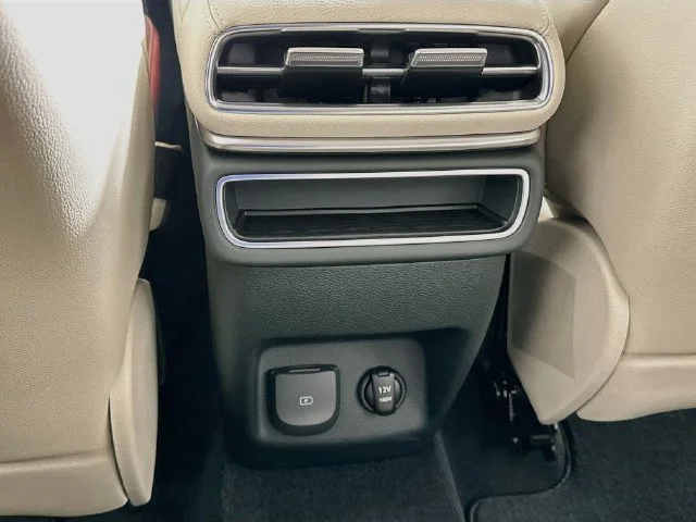 New 2026 White Genesis 2.5T image 13