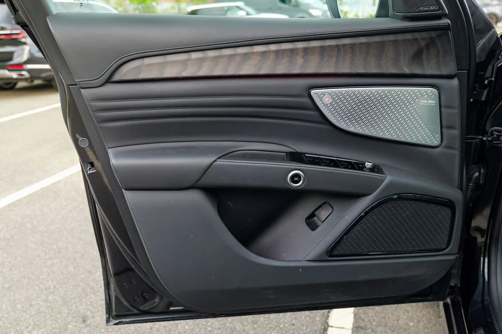New 2025 Nero Noctis Black Maserati Base image 17