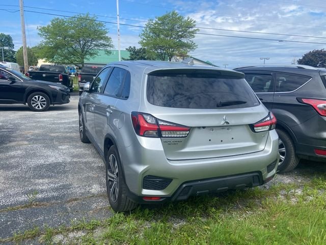 Used 2024 Silver Mitsubishi 2.0 SE image 4
