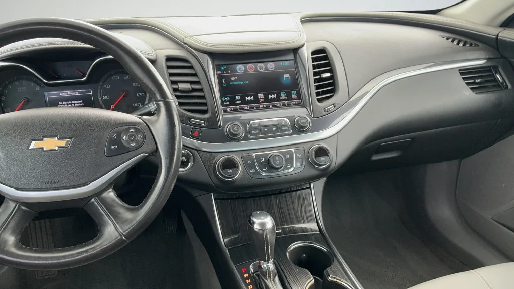 Used 2019 NIGHTFALL GRAY METALLIC Chevrolet LT image 8