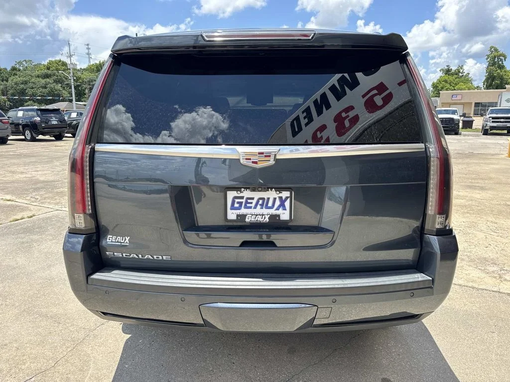 Used 2019 Gray Cadillac Luxury image 16