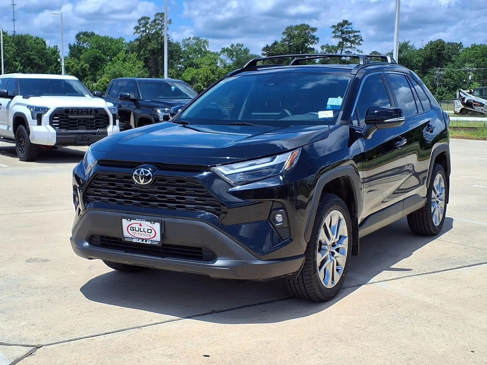 Certified Used 2024 Black Toyota XLE Premium image 3