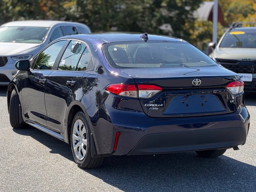 Used 2024  Toyota LE image 3