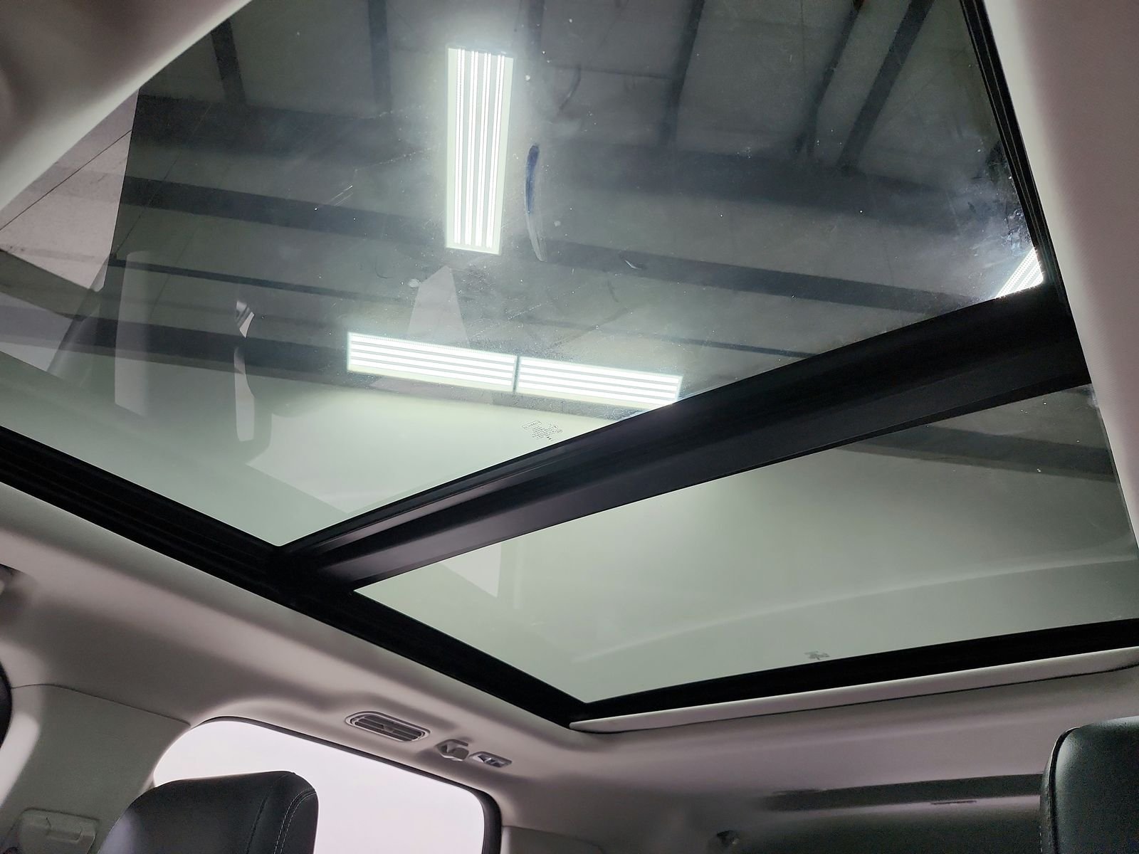 Used 2025 Agate Black Ford Platinum image 24