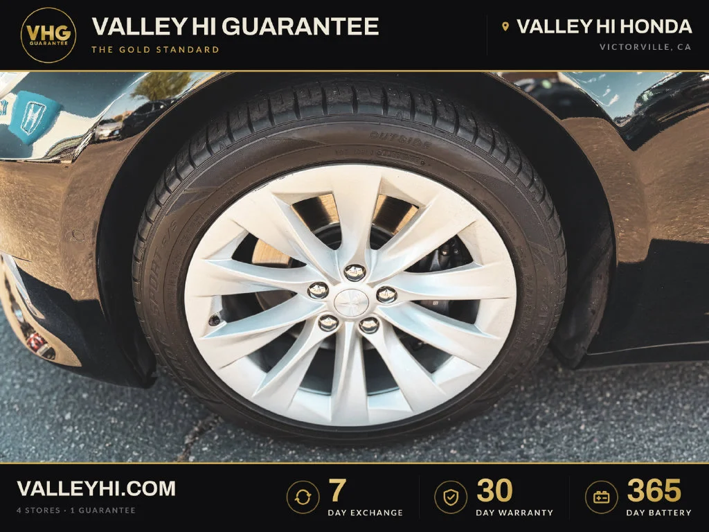Used 2018  Tesla  image 14
