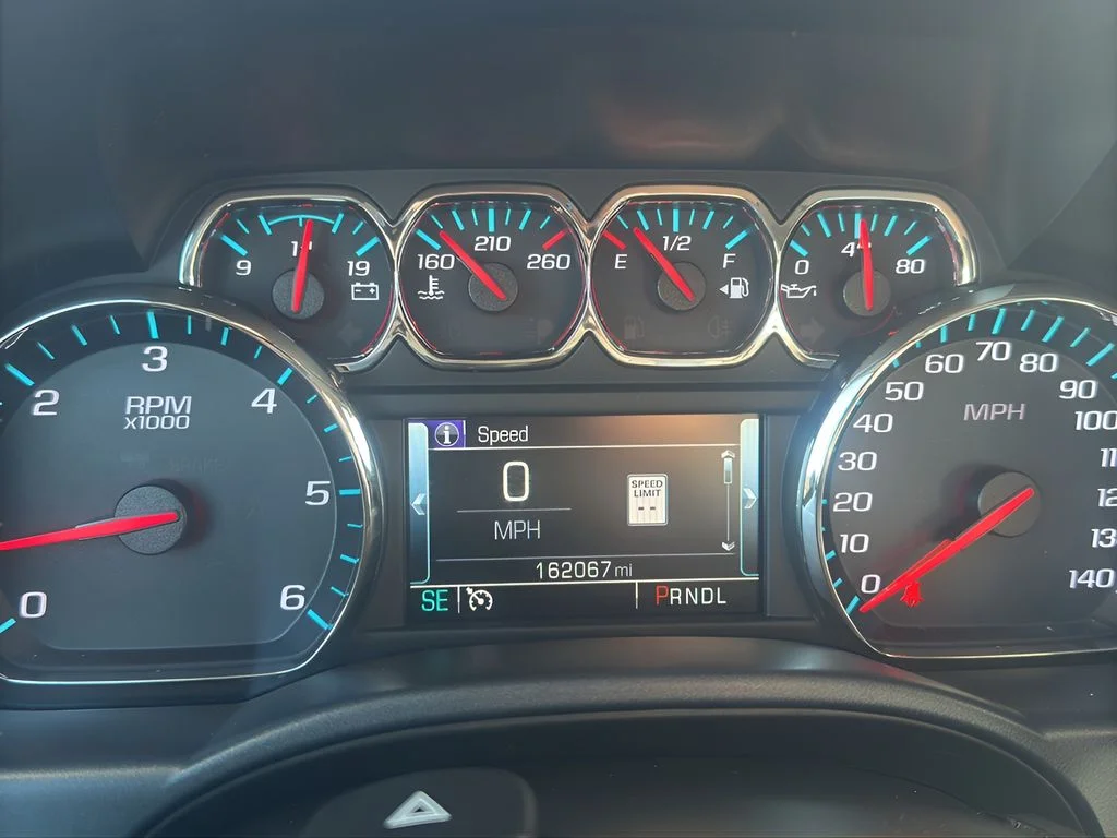 Used 2018 GRAPHITE METALLIC Chevrolet LTZ image 27