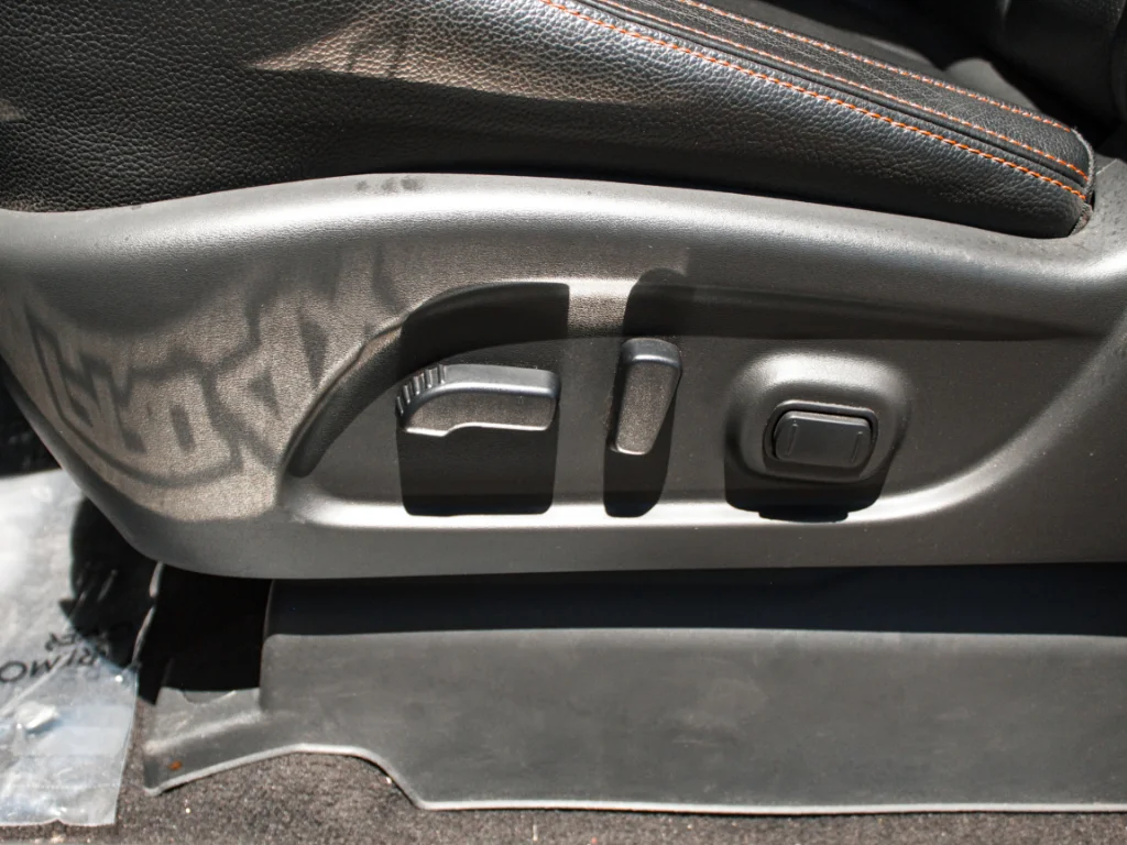 Used 2021 Glacier White Nissan PRO-4X image 12