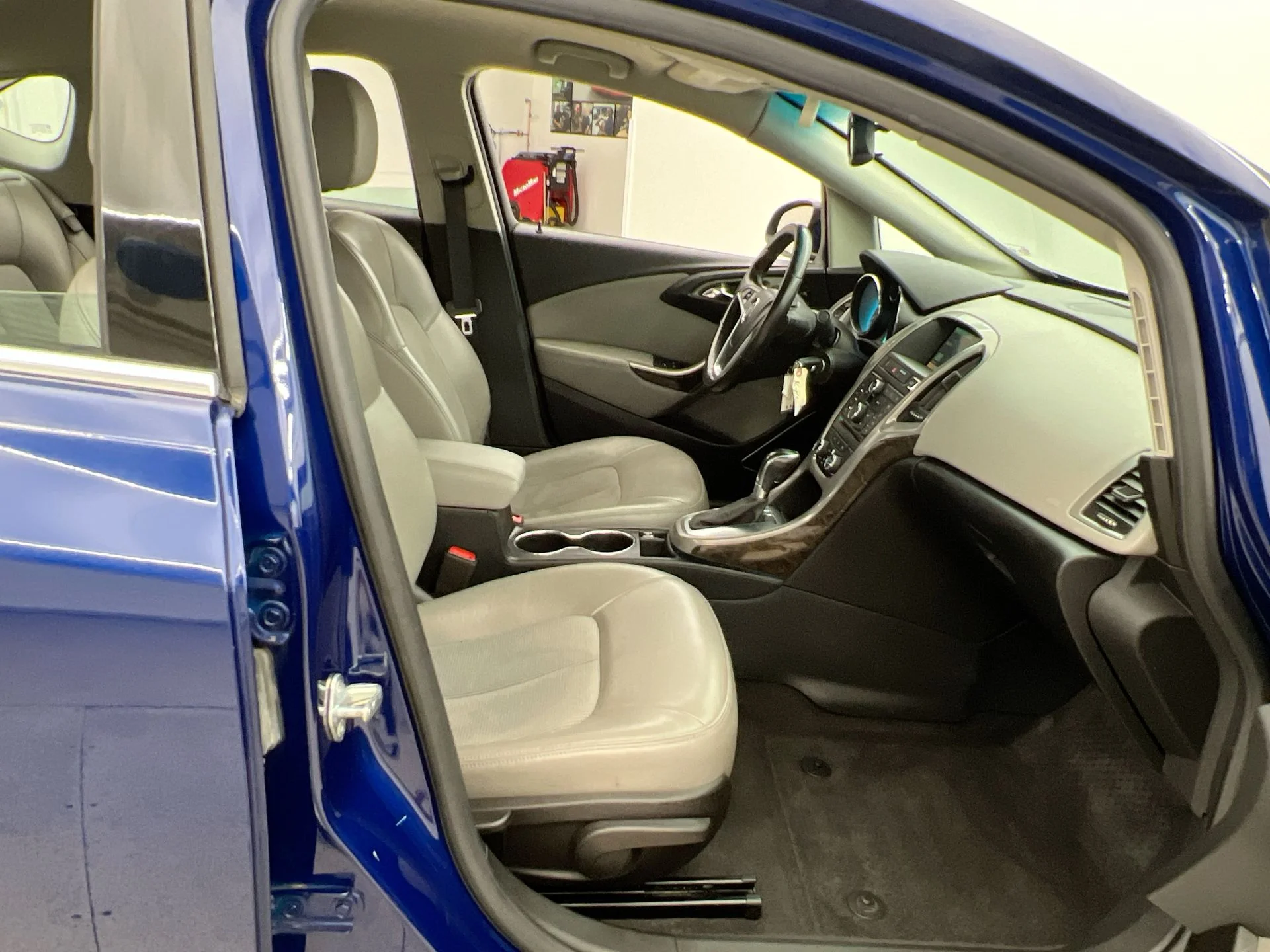 Used 2013 Blue Buick Base image 15