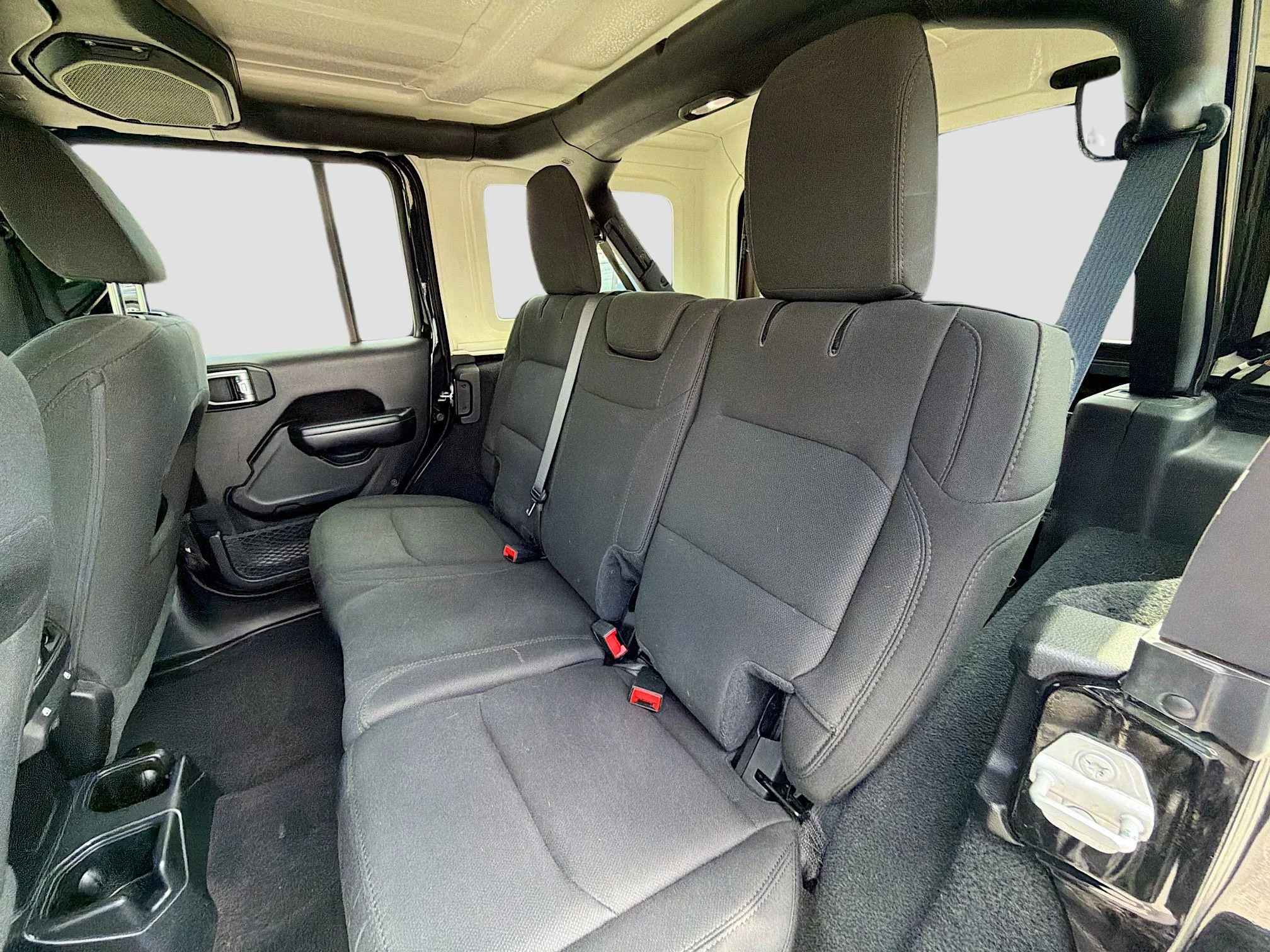 Used 2019 Black Clearcoat Jeep Sport S image 19
