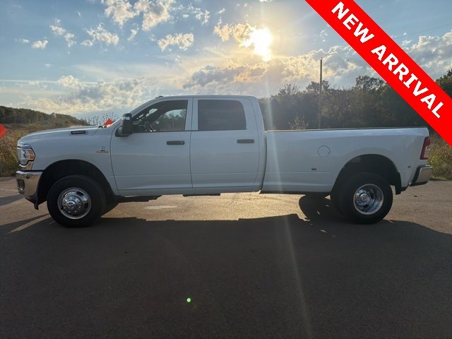 2024 Ram 3500 Tradesman photo 3