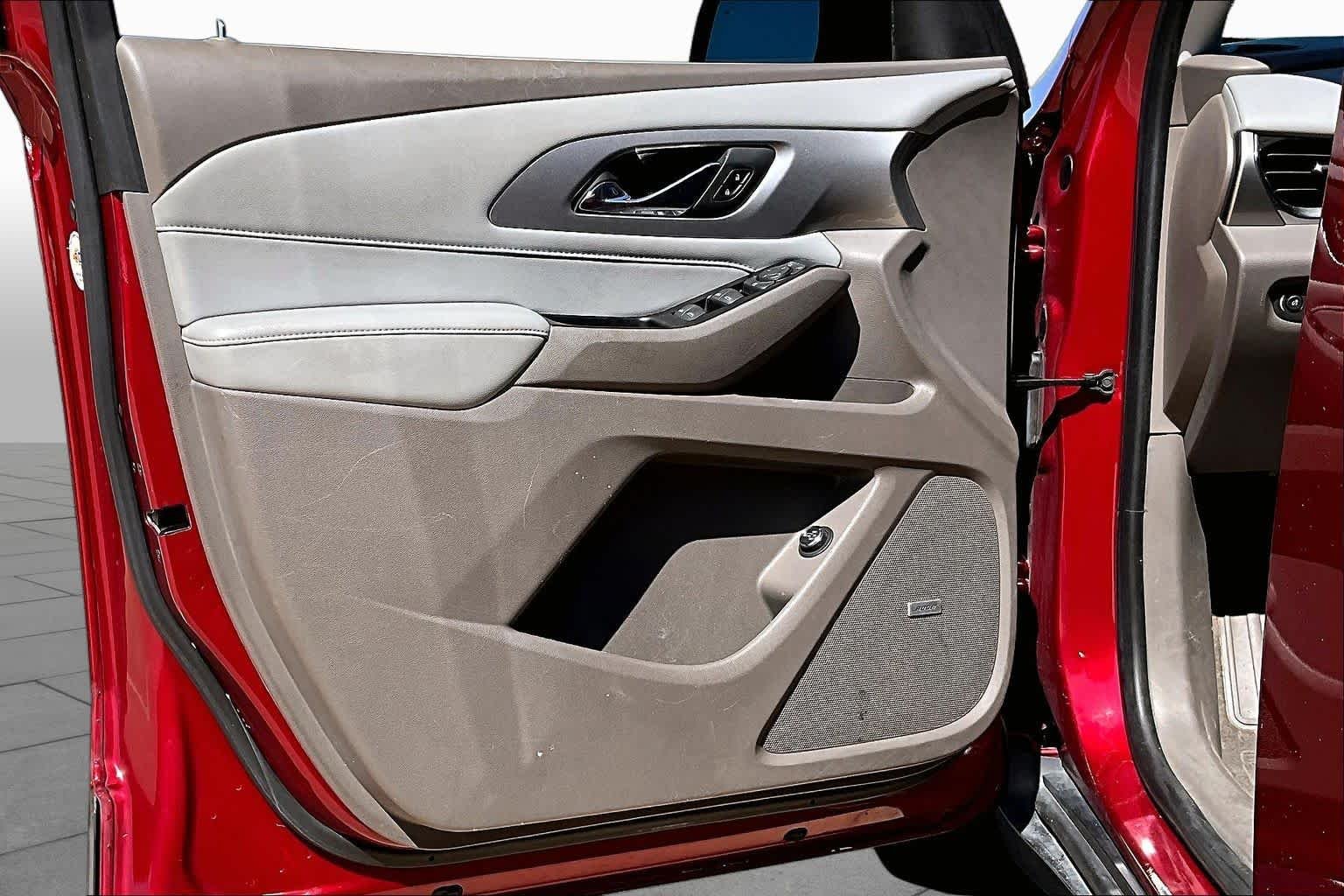 Used 2018 Cajun Red Tintcoat Chevrolet LT Leather image 20