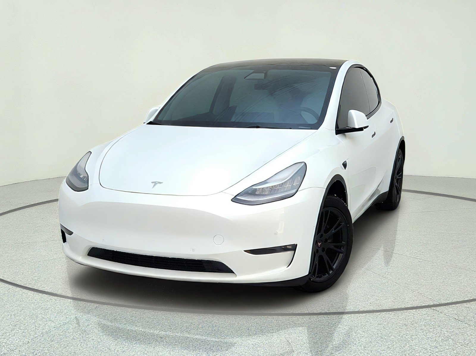 Used 2021 WHITE Tesla Long Range image 2