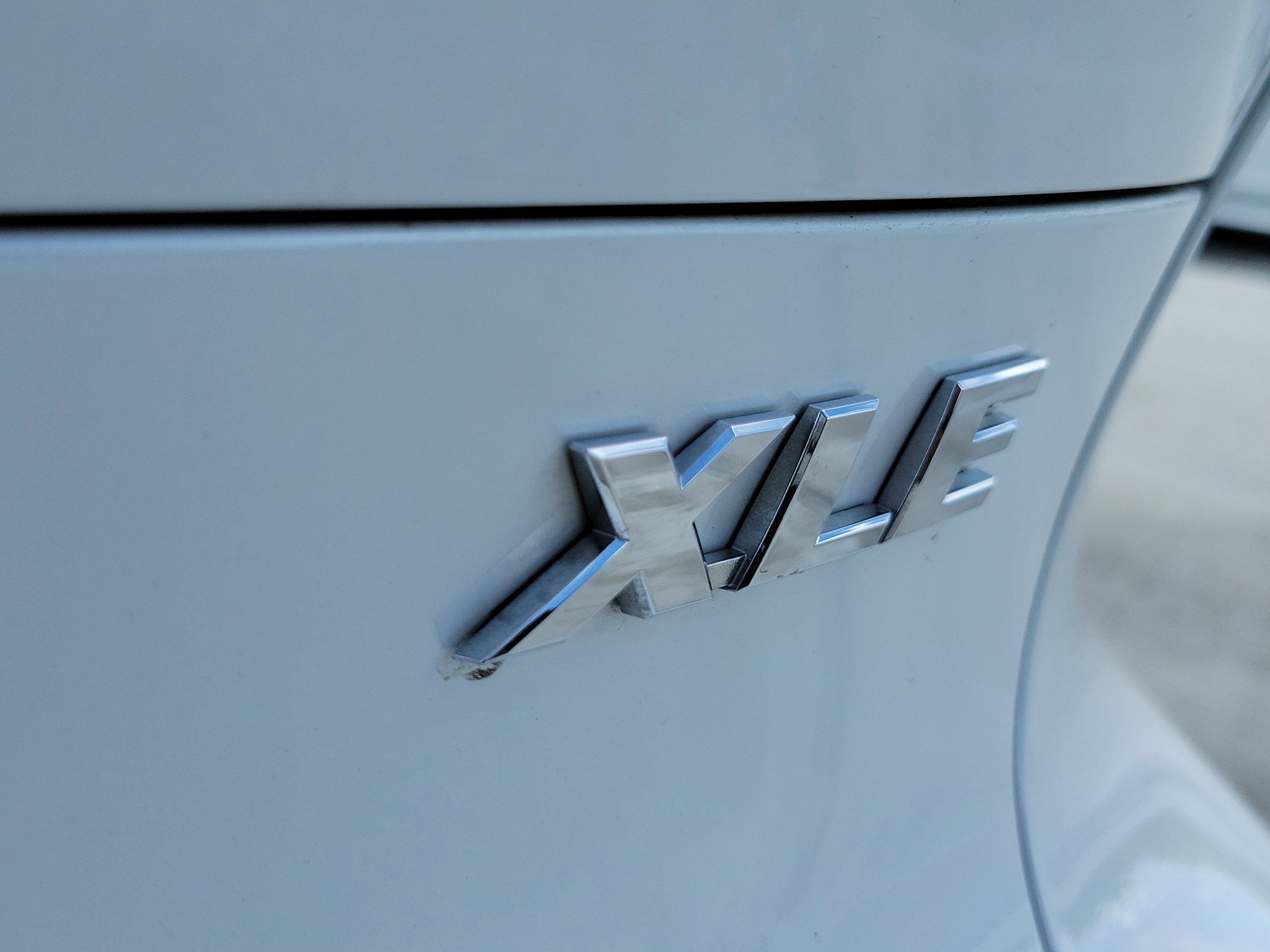 Used 2023 Pearl Toyota XLE image 8