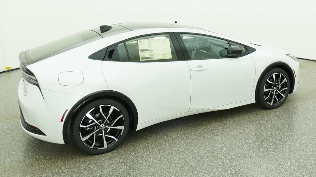 New 2026 Wind Chill Pearl Toyota XSE Premium image 35
