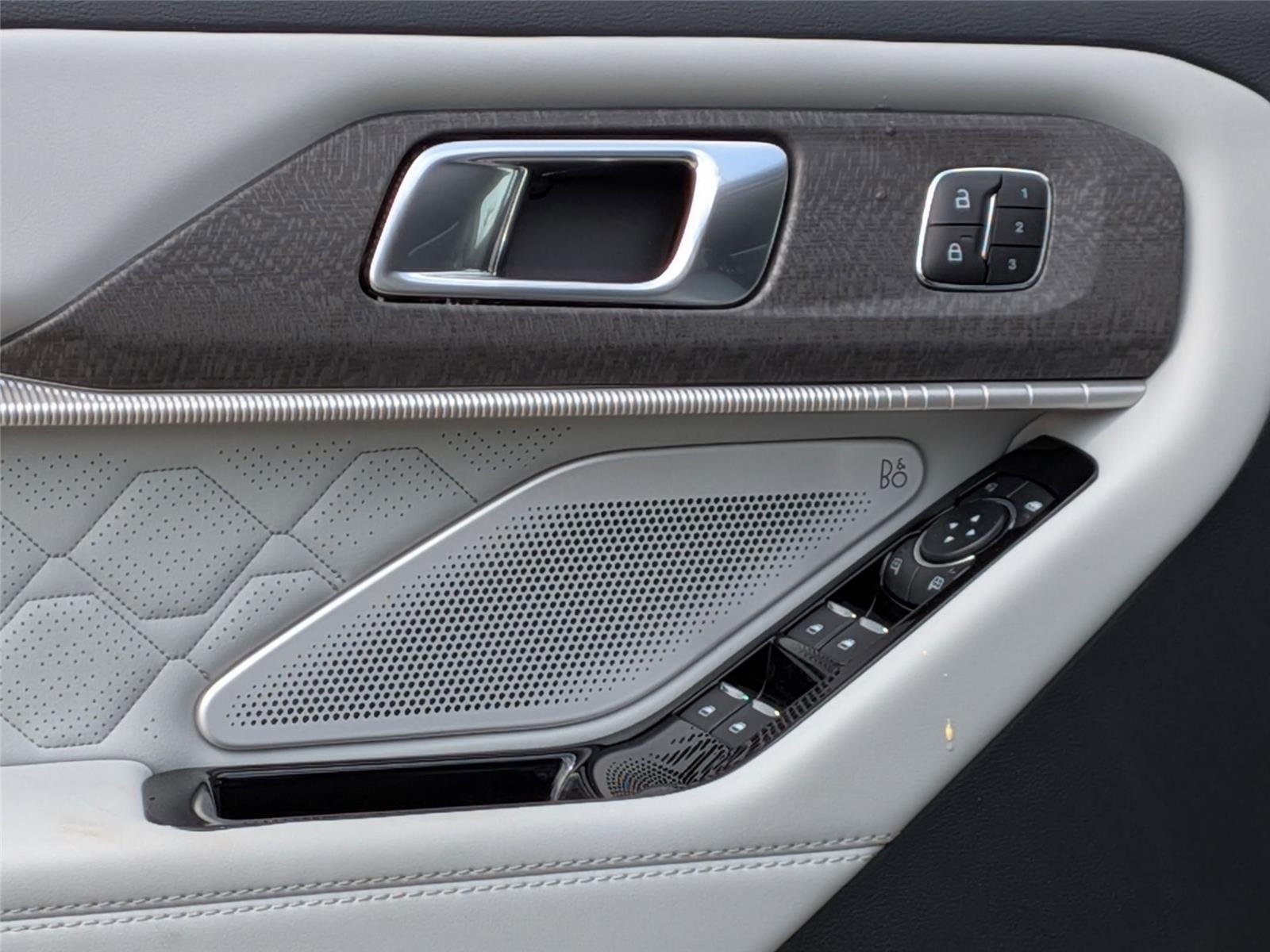 New 2026 Carbonized Gray Metallic Ford Platinum™ image 13