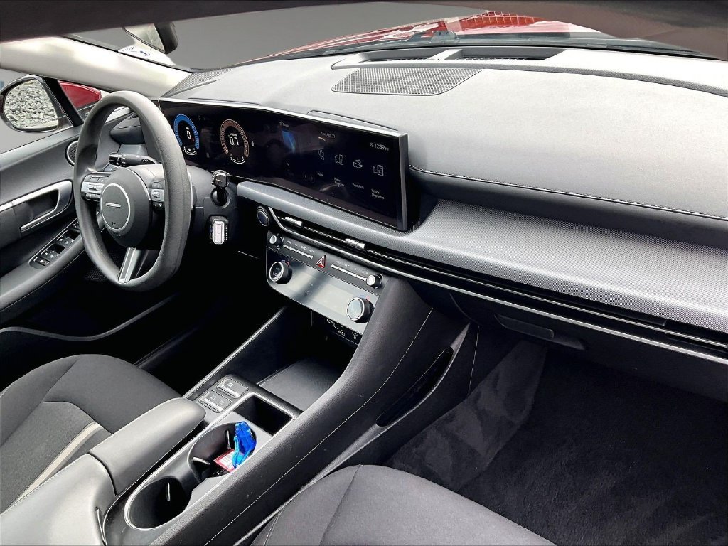 Used 2025 Red Hyundai SEL image 14