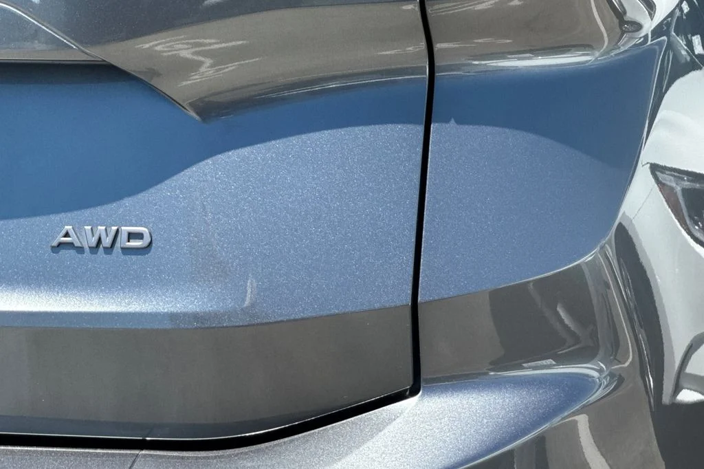 Used 2024 Gray Nissan S image 35