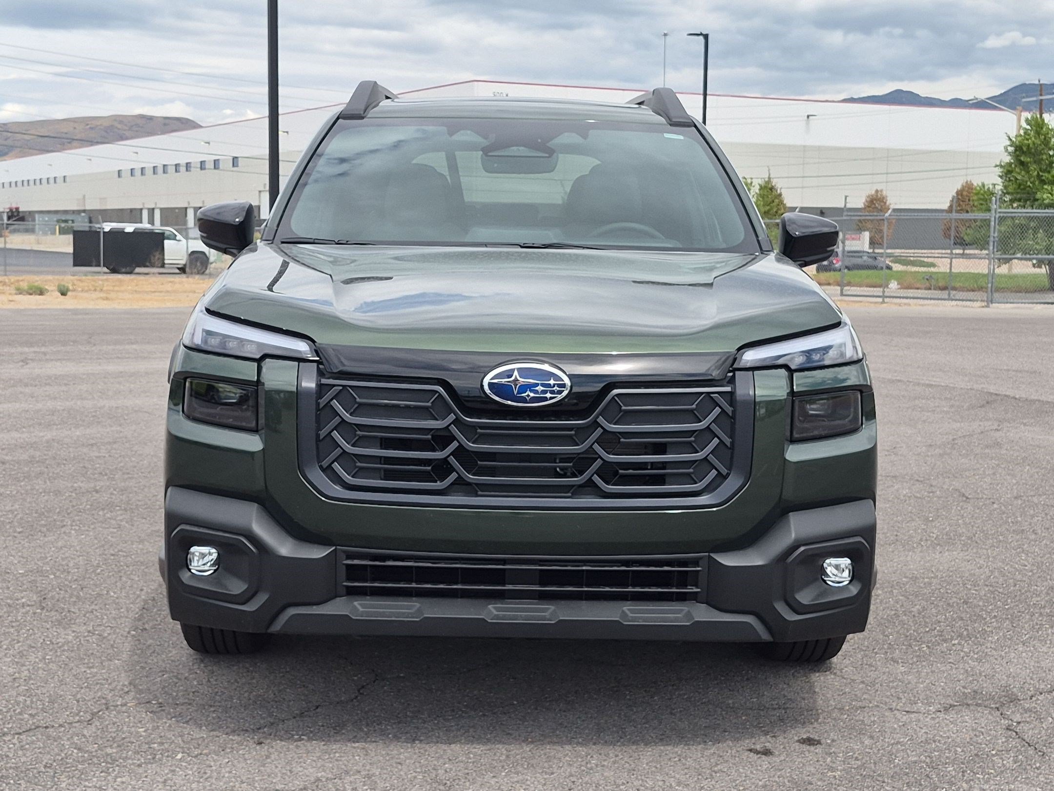 New 2026 DEEP EMERALD GREEN PEARL Subaru Limited image 9