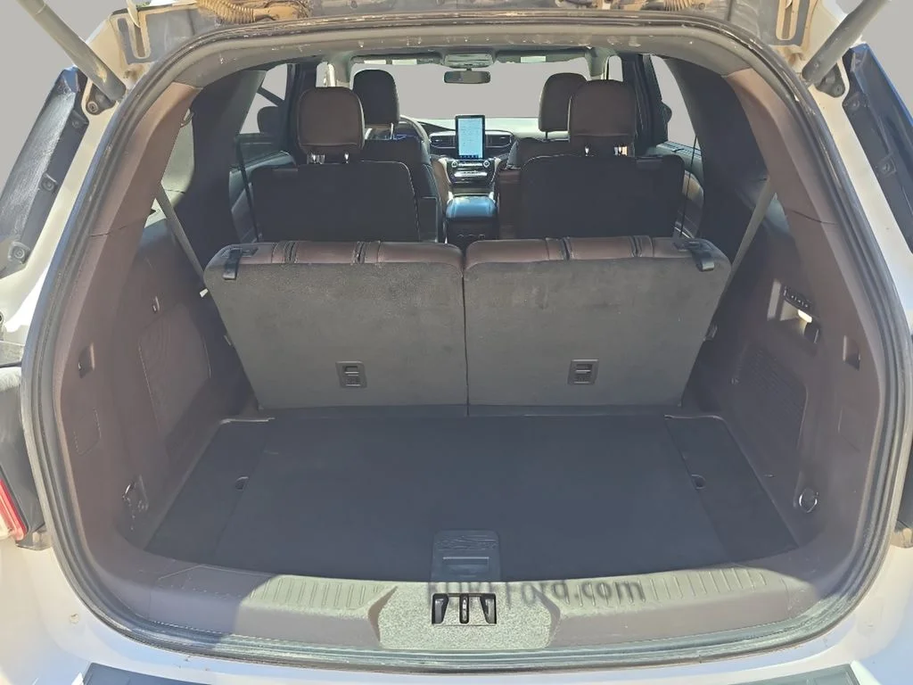 Used 2023 White Ford King Ranch image 35