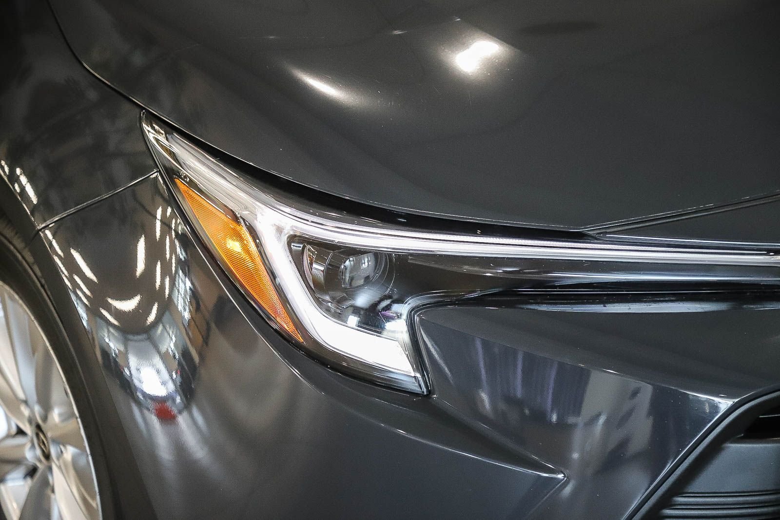 Certified Used 2025  Toyota LE image 4