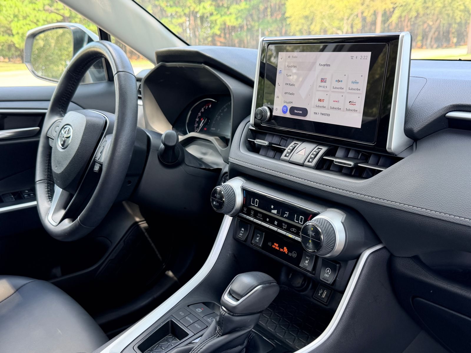 Used 2024 Pearl Toyota XLE Premium image 19