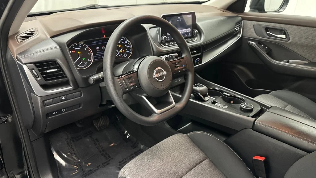 Used 2023 Black Nissan SV image 24