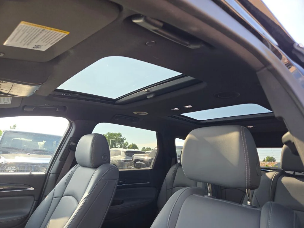 Used 2024 Black Buick Essence image 27