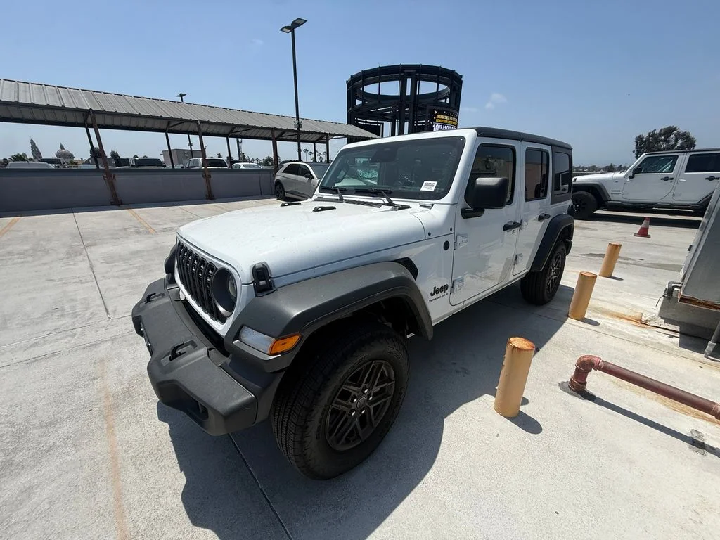 2026 Jeep Wrangler Sport S's photo