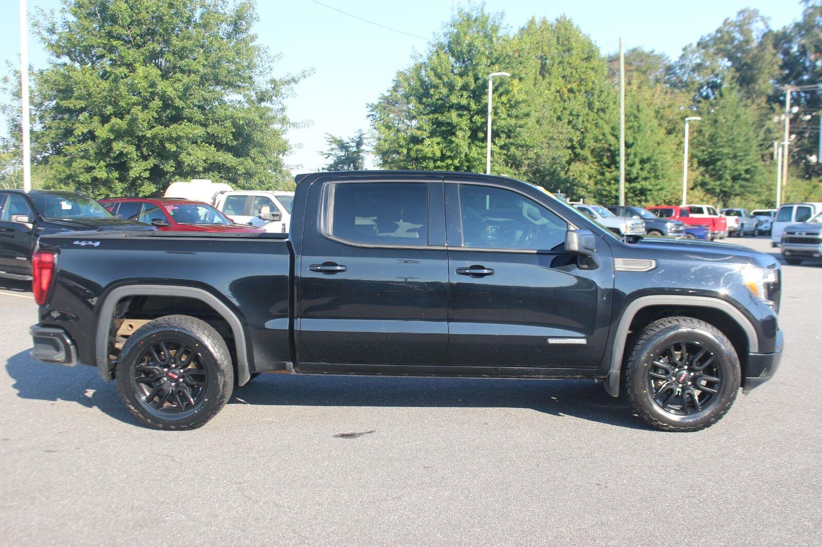 Used 2020 ONYX BLACK GMC Elevation image 8