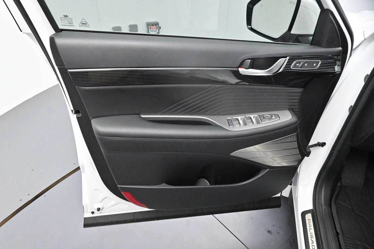 Used 2024 Hyper White Hyundai Calligraphy image 9