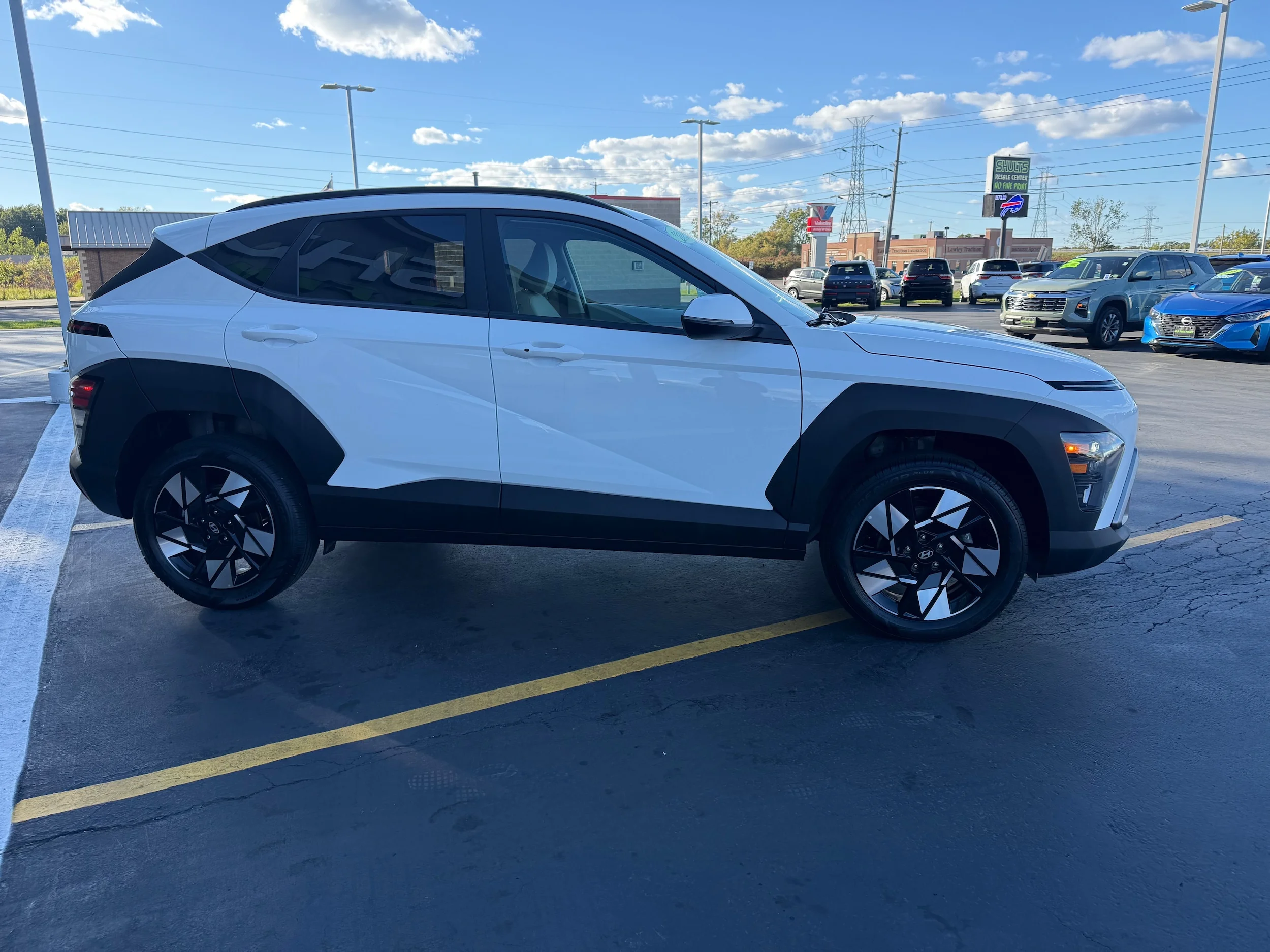 Used 2025 Atlas White Hyundai SEL image 7