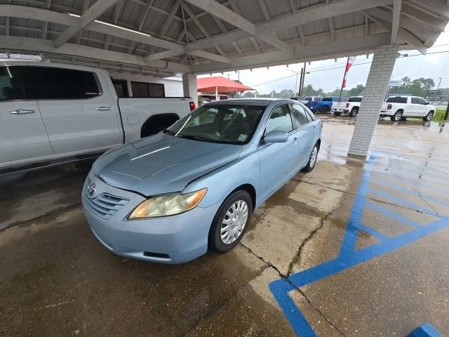 Used 2007 Blue Toyota LE image 1