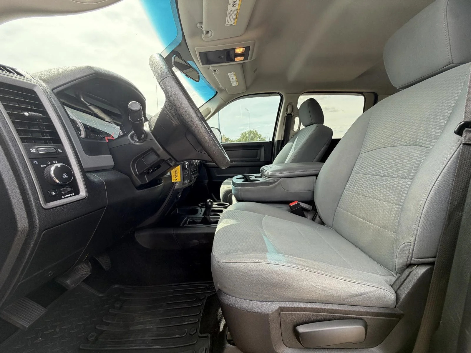 Used 2018  Ram Tradesman image 9