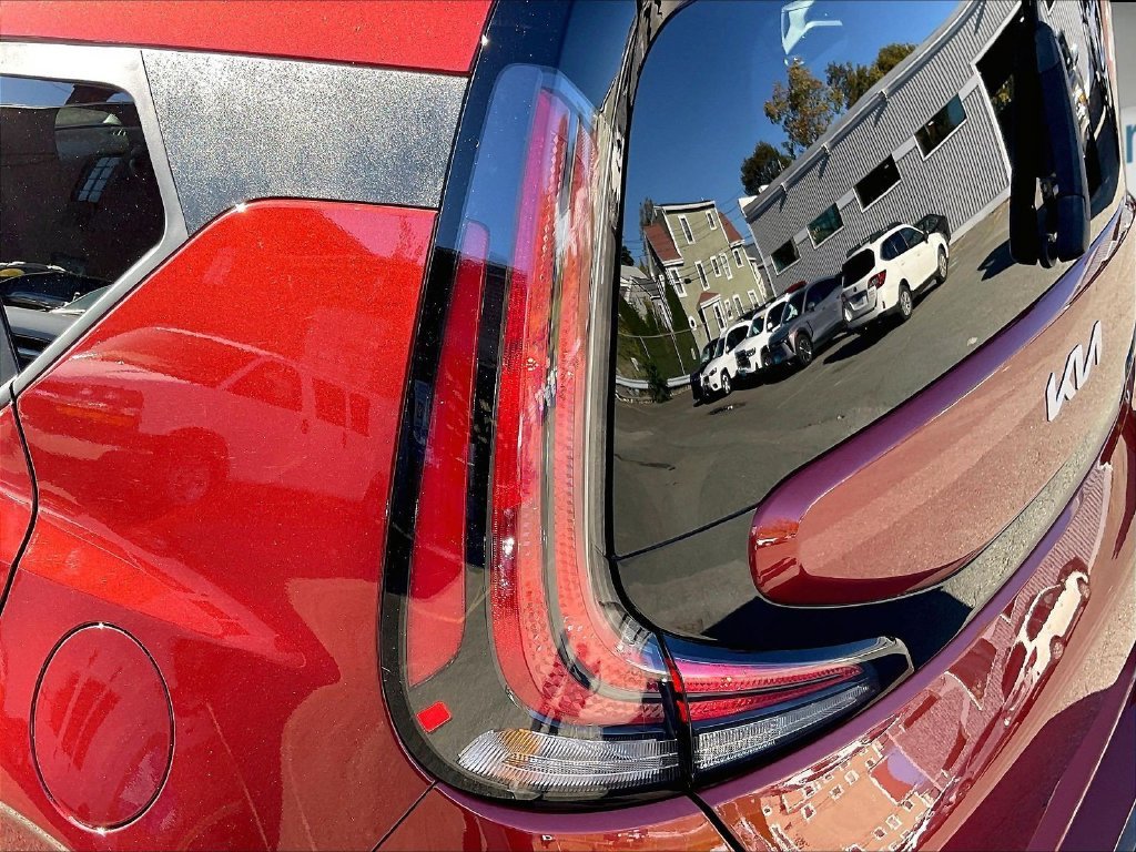 Used 2023 Orange Kia LX image 33