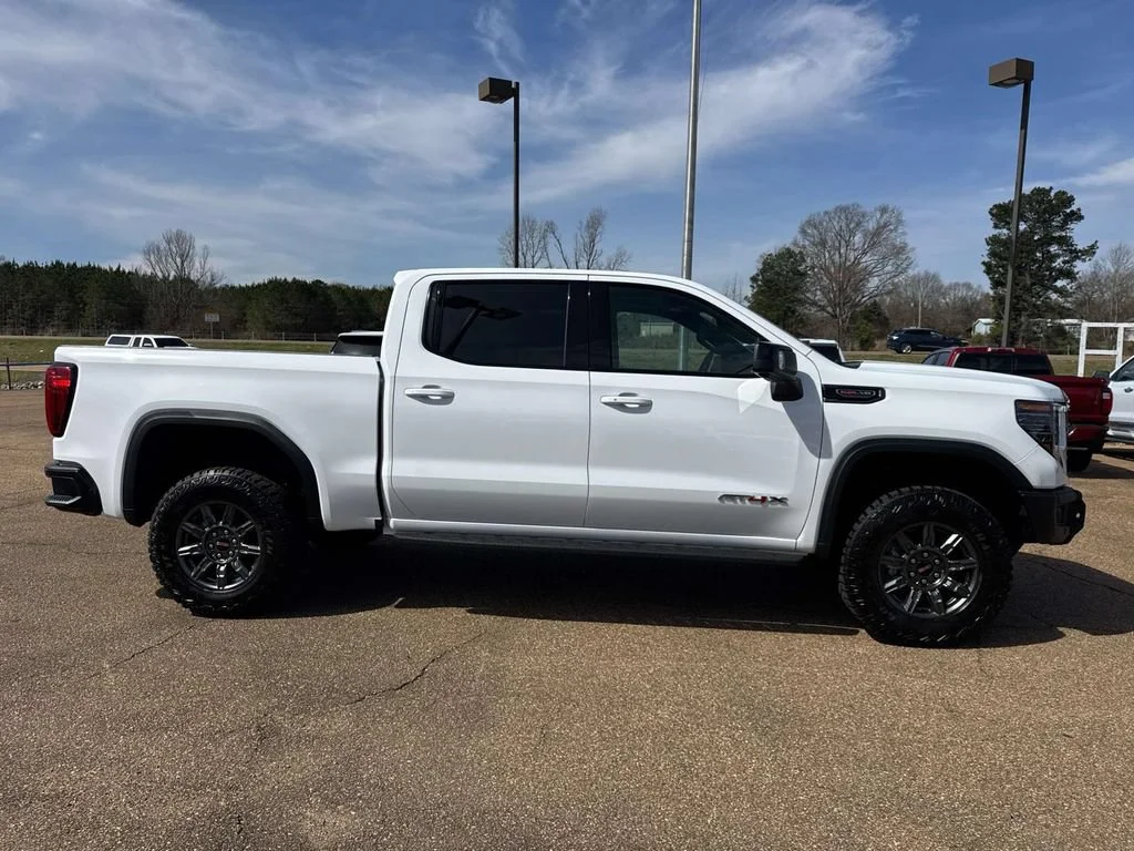 2026 GMC Sierra 1500 AT4X - Photo 20