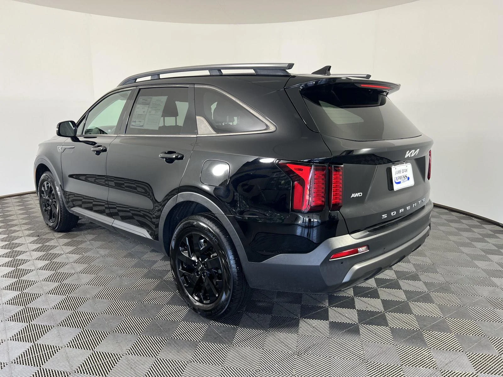 Used 2022 Ebony Black Kia X-Line S image 5