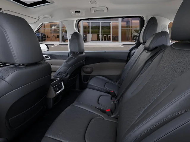 New 2026 White Kia SX image 18