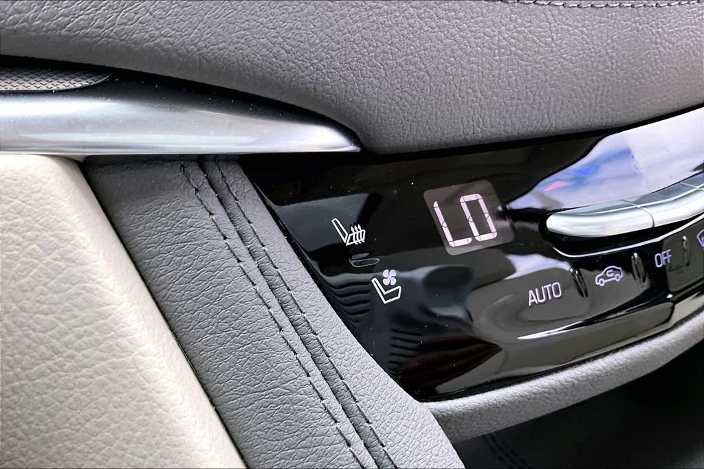 Used 2025 Silver Cadillac Premium Luxury image 24