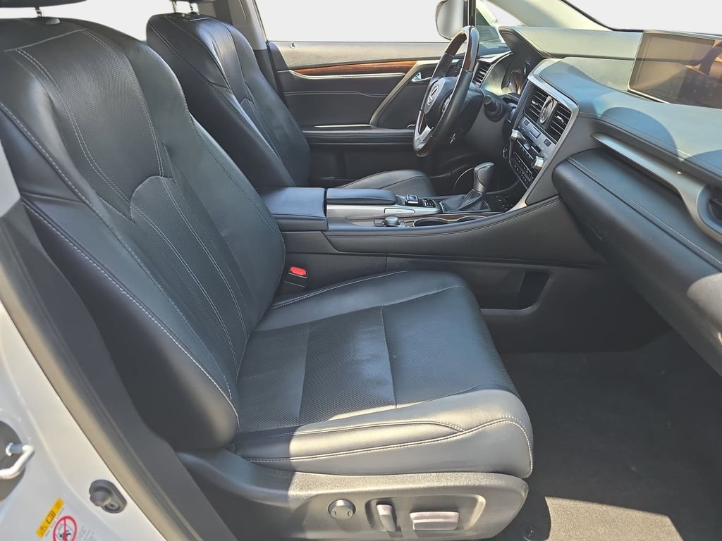 Used 2019 White Lexus 450h image 12