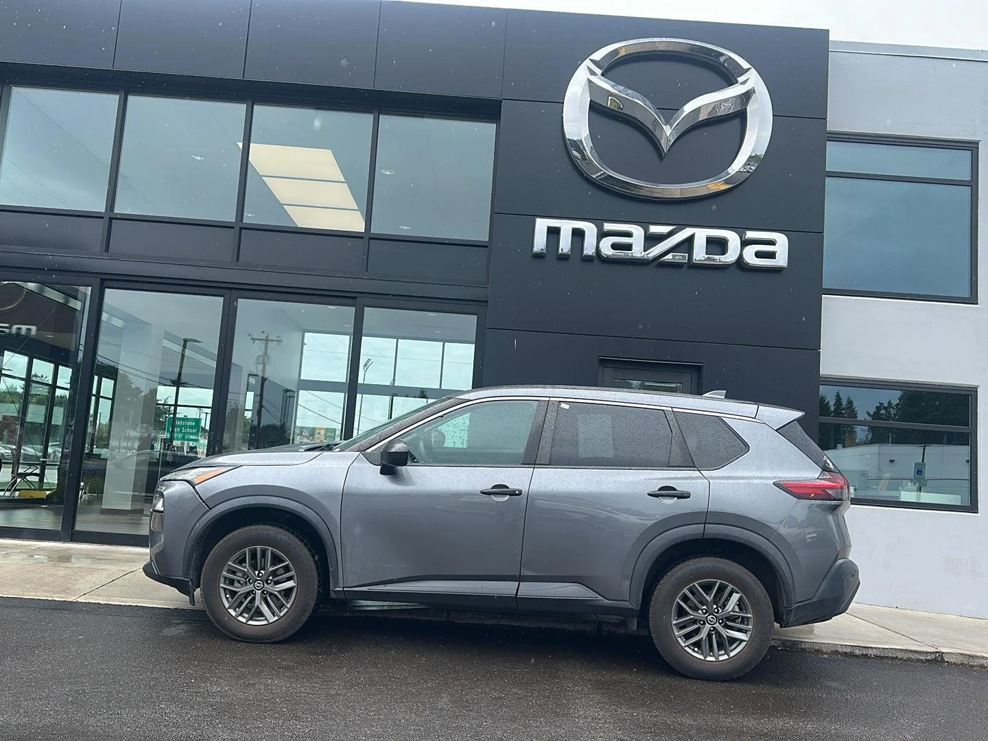 2021 Nissan Rogue S FWD's photo