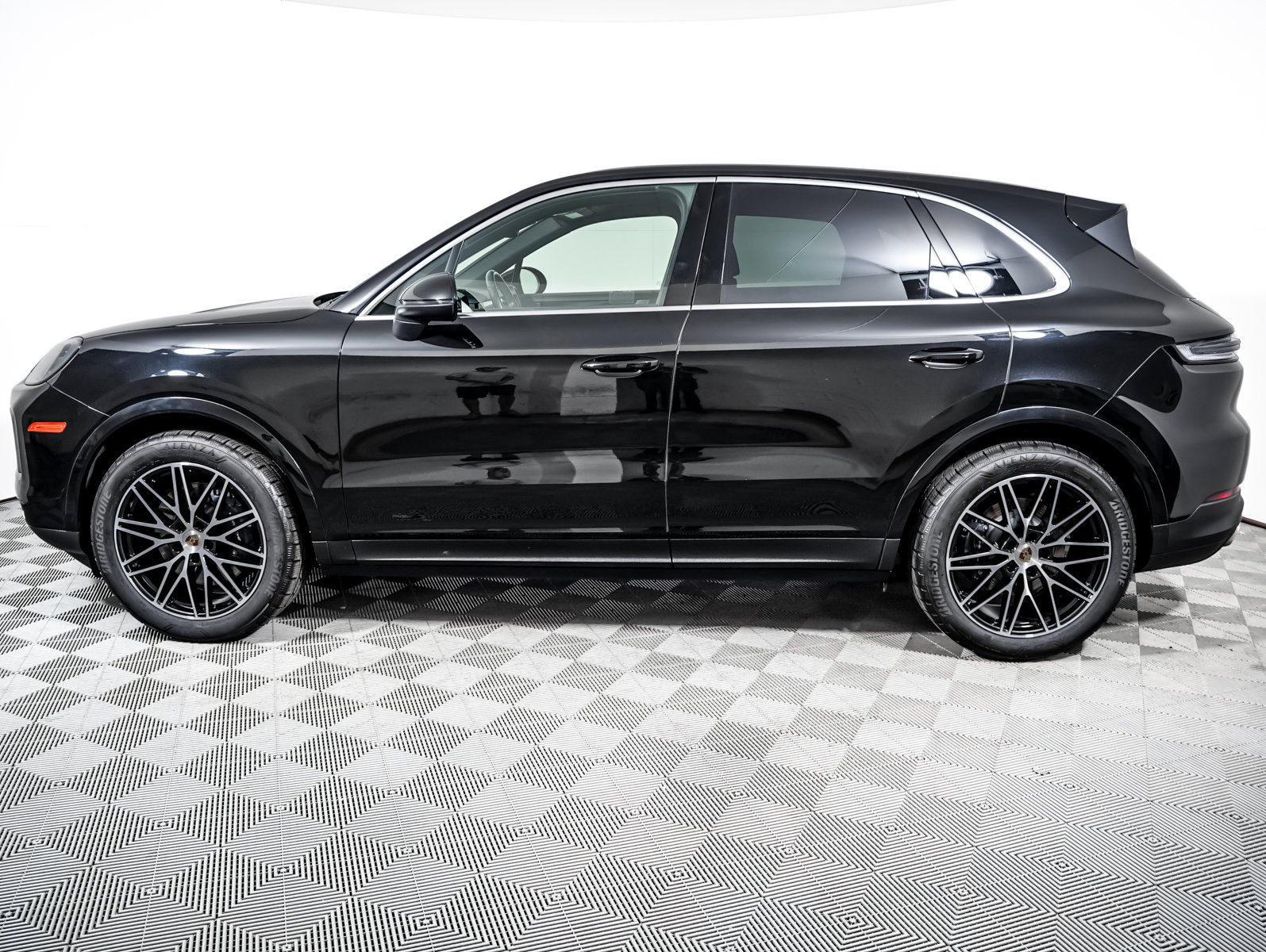 Certified Used 2024 CHROMITE BLACK Porsche  image 2