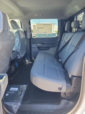 New 2026 Oxford White Ford F-450® XL image 38