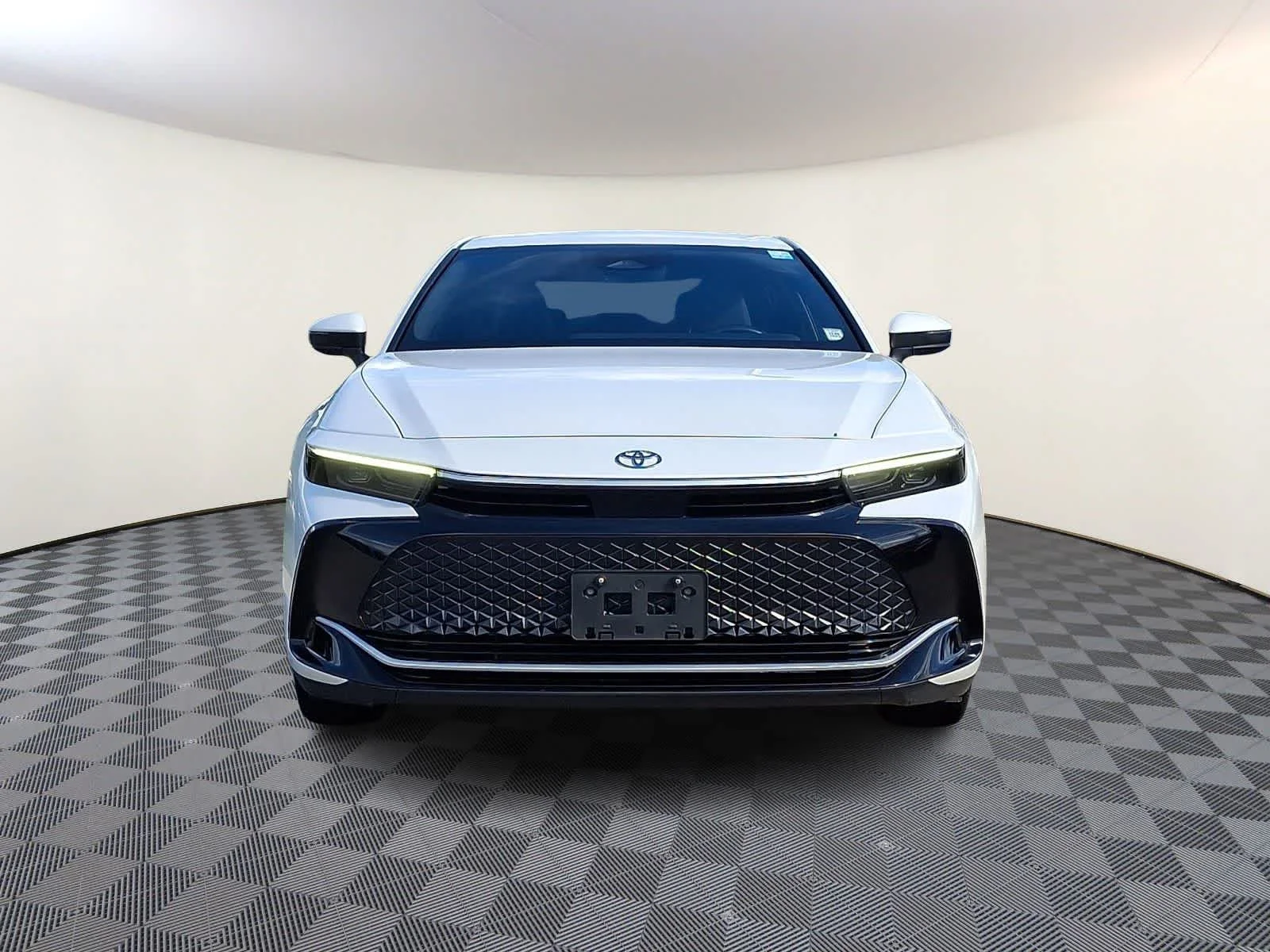 Certified Used 2023 Oxygen White Toyota XLE image 3