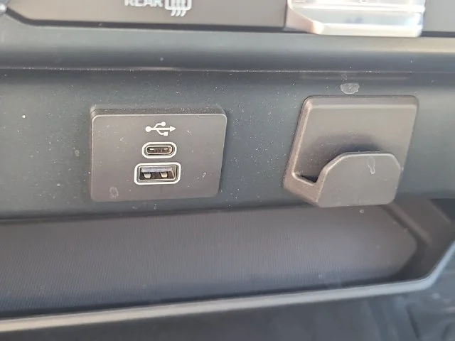 Used 2025 Gray Ford XLT image 26