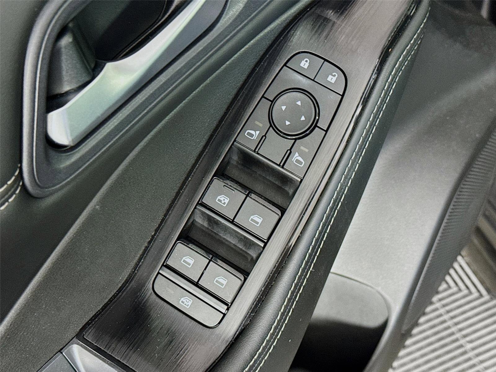 Used 2023 Gun Metallic Nissan SV image 19