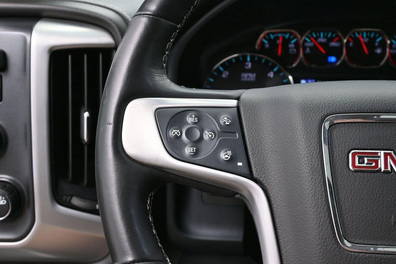 Used 2018 Summit White GMC SLT image 17