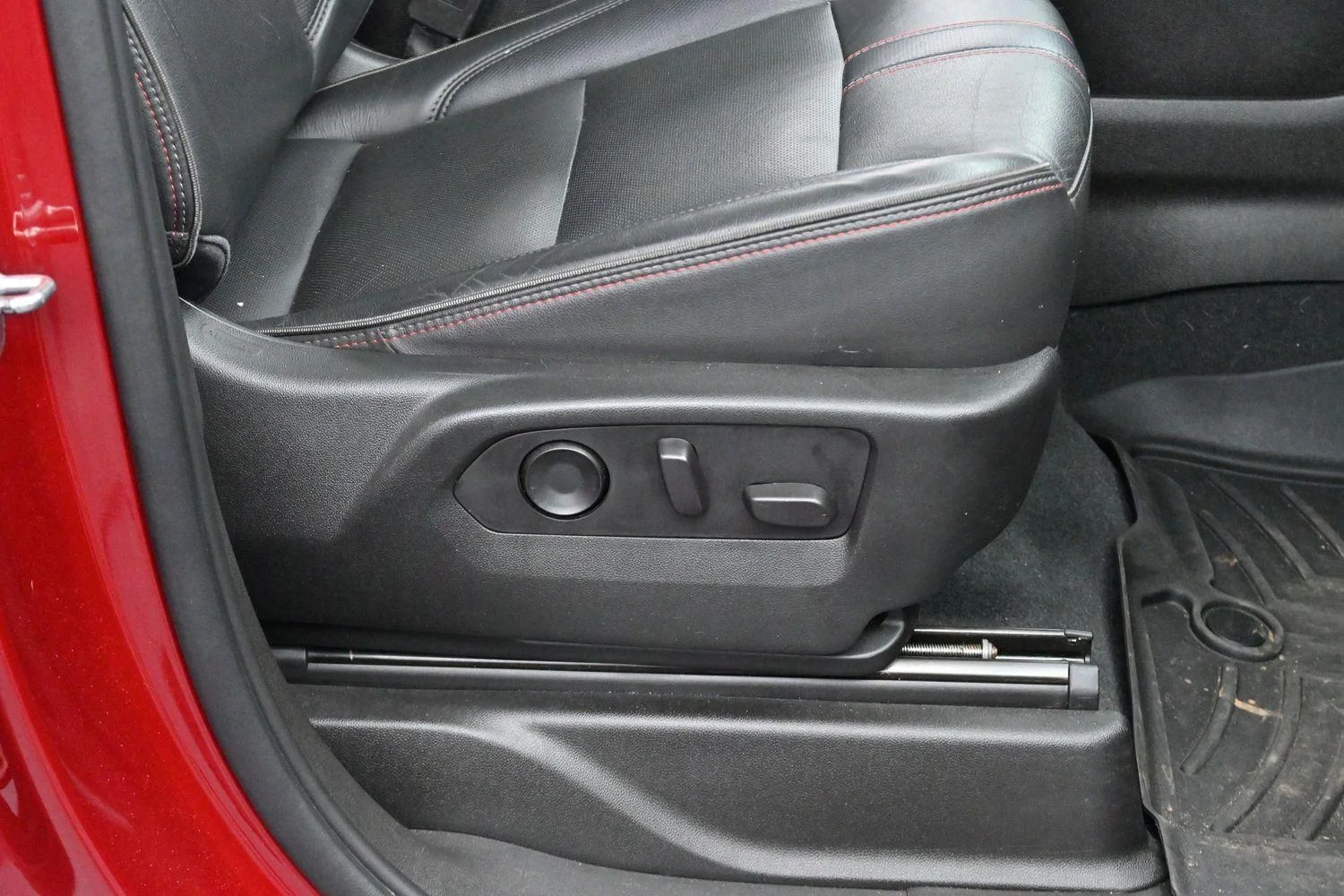 Used 2021 CHERRY RED TINTCOAT Chevrolet RST image 37