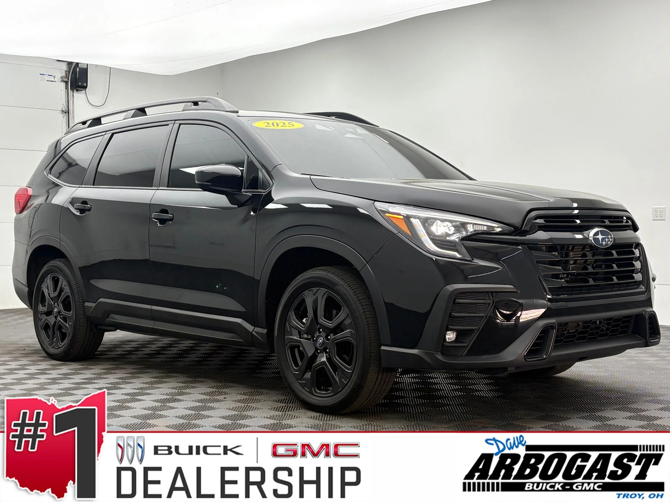 Used 2025 Crystal Black Silica Subaru Onyx Edition image 1