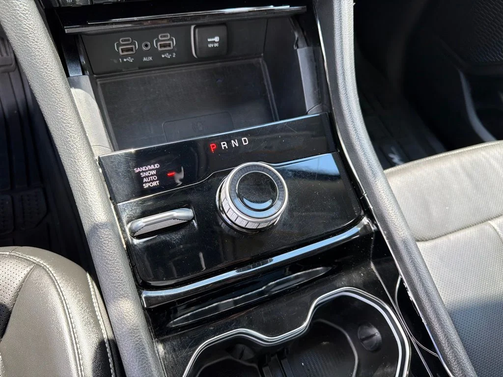 Used 2023 Silver Jeep Limited image 24